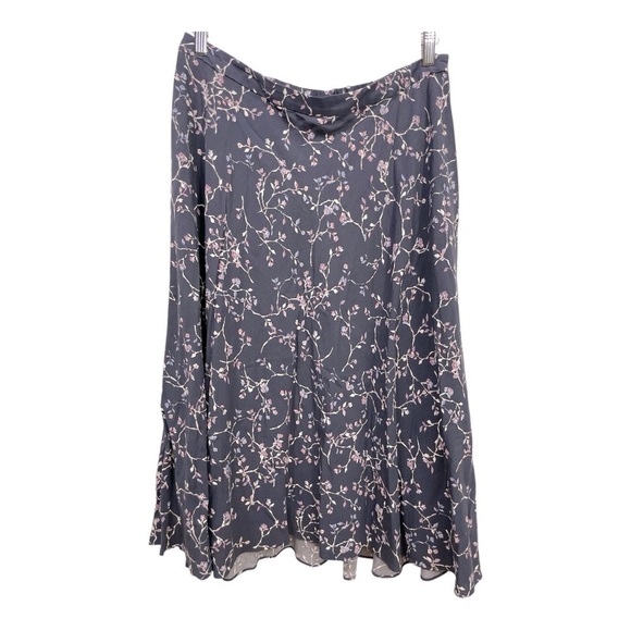 J.Jill Printed Skirt A-Line Purple
Floral Midi Skirt Size
Medium - Picture 2 of 12